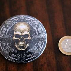 40: Skull3_Fridge_Magnet