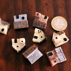 99: Mini_House_Resin