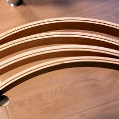 4: Dreveny drziak na karty