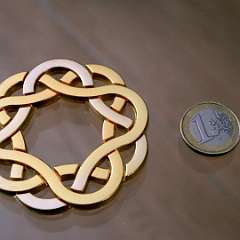 3: Chinese knitting pattern gold