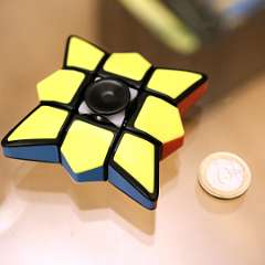 4: Cube Rubik 3x3x1 Spinner