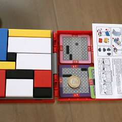 17: Red Mondrian blocks