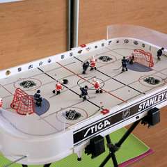 25: Hokey Stiga