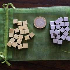 24: 2x20 Metal Cubes 8mm