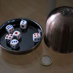 6: Kocky a pohar0