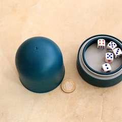 8: Pressing_Dice_Cup