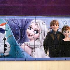 9: Elsa_Anna I 30