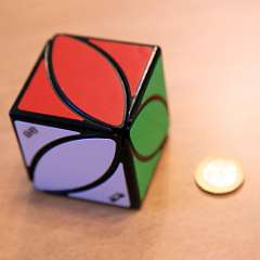 22: QiYi-MoFangGe skewb cube - FengYe (MapleLeaf)