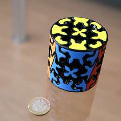 2: Qiyi Gear Cube 3x3x3