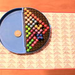 34: Color Beads Jigsaw Puzzle